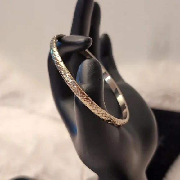 Two Silver Toned Textured Pattern Bangles - Picture 3 of 10